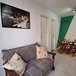 Apto Moderno Com Varanda, Piscina E Academia