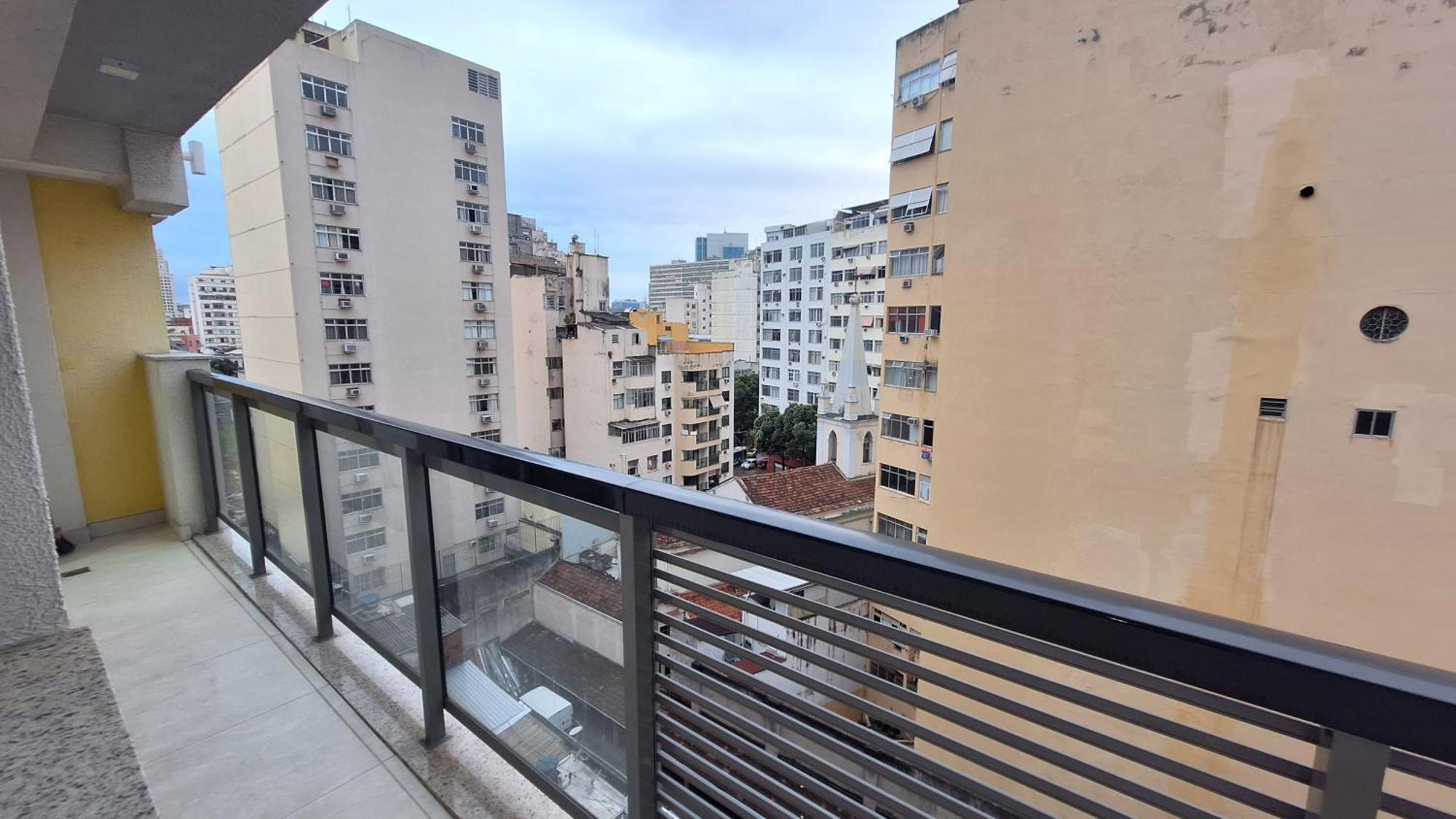 Apto Moderno Com Varanda, Piscina E Academia
